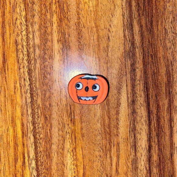 Crocs Shoe Charms Multi Themed Shoes Accessories - Picture 2 of 8